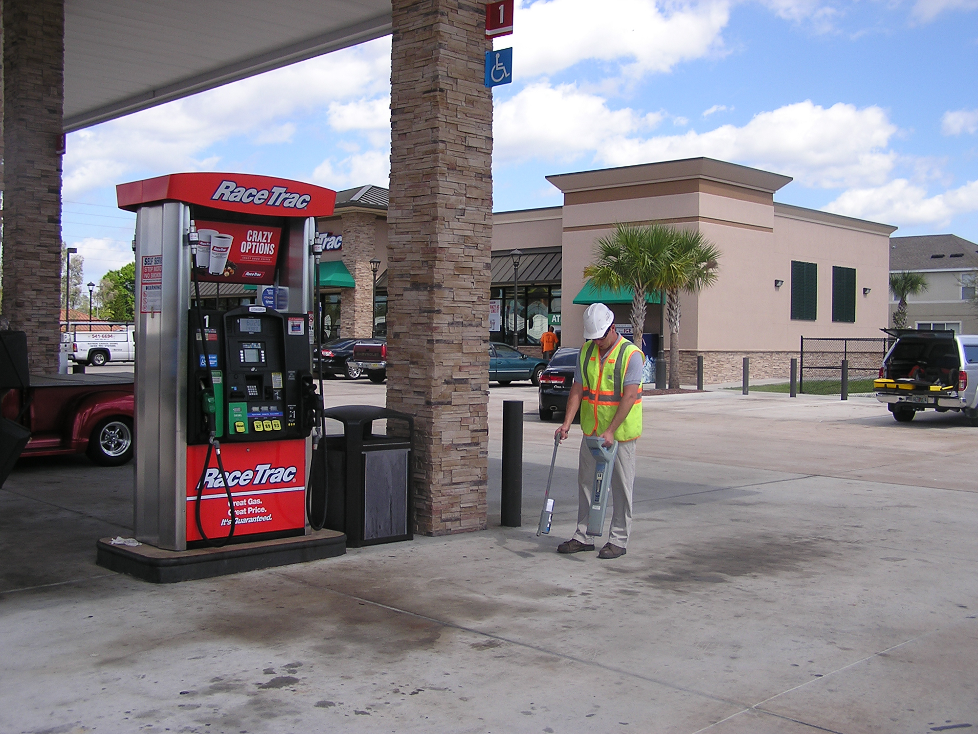 Using a Radiodetection RD-4000 to Locate Underground Utilities (Florida)