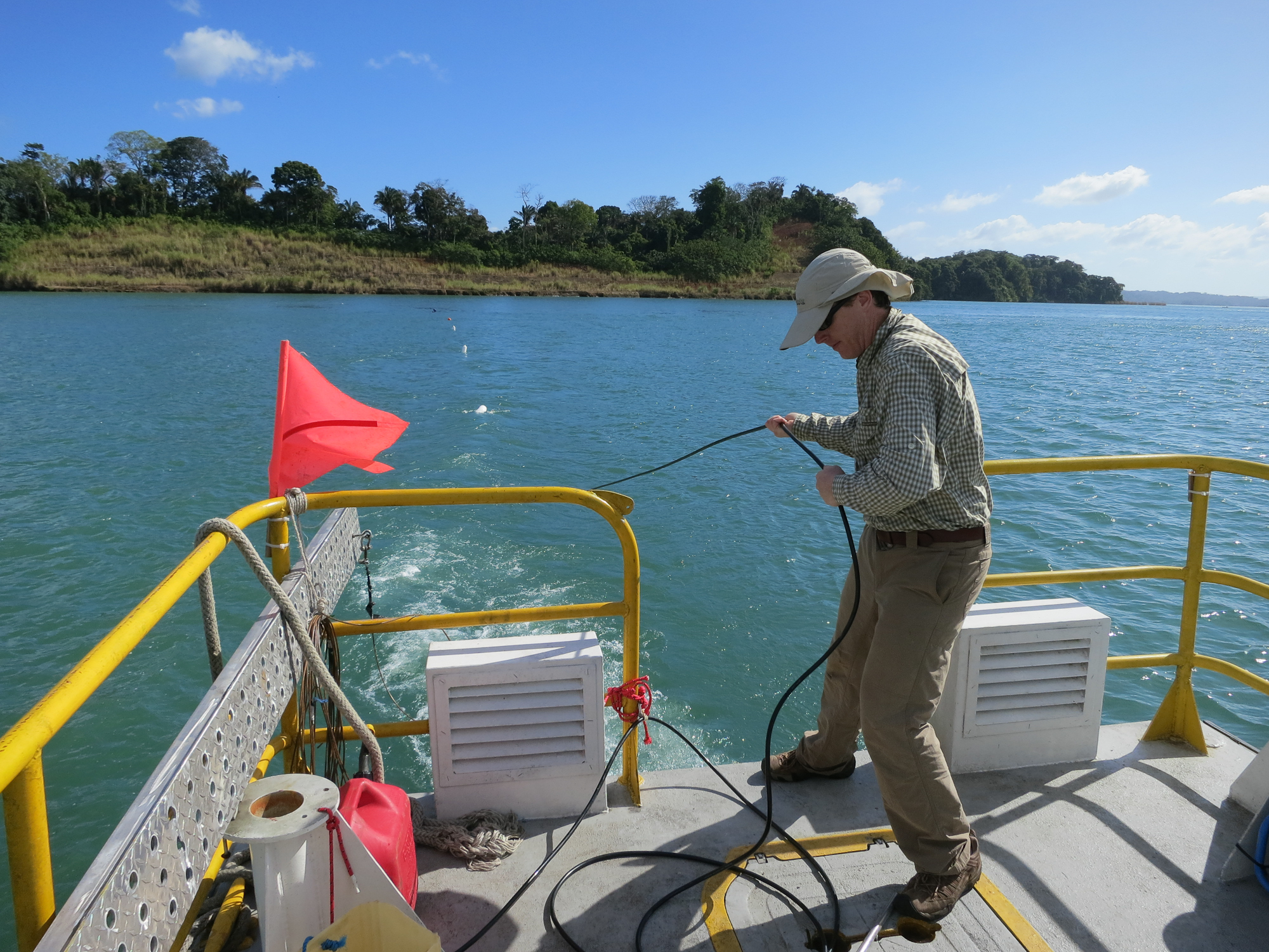 Deploying a hydrophone cable (conducted with Spotlight Geophysical)