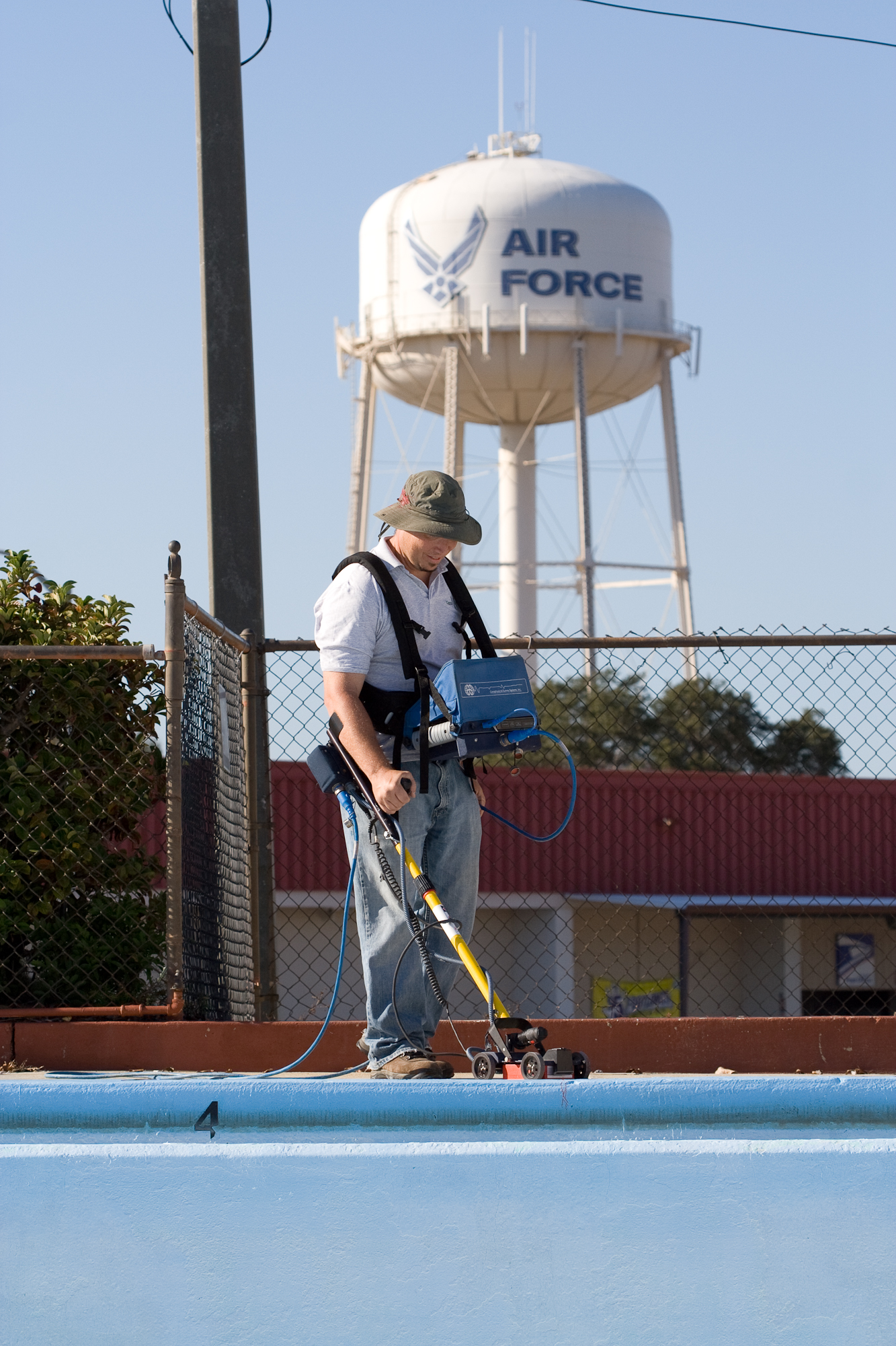 GPR survey to map shallow voids