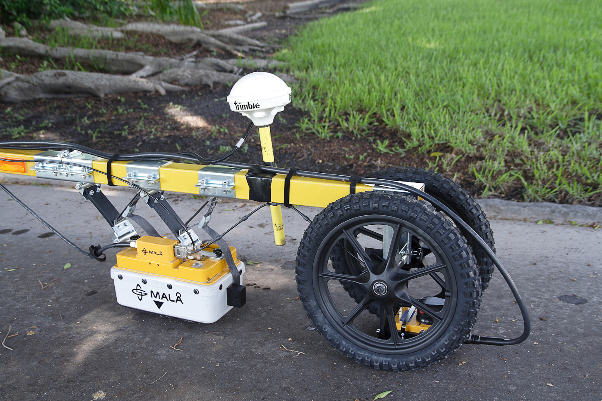 GeoView RoadCart GPR sytem with Mala 800 and 2300 MHz Antennas