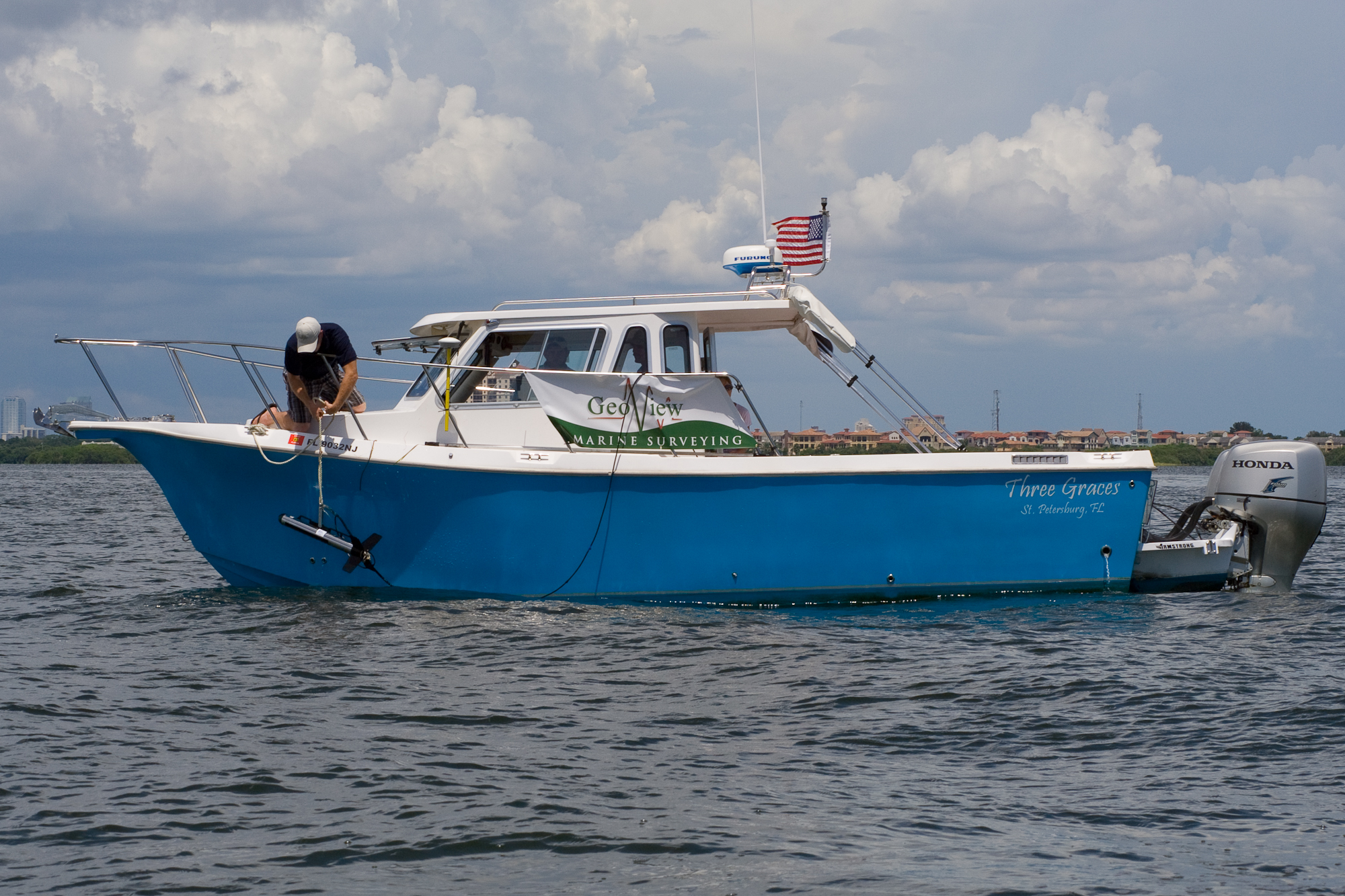 Deploying an Edgetech Sidescan Sonar System (Tampa, Florida))