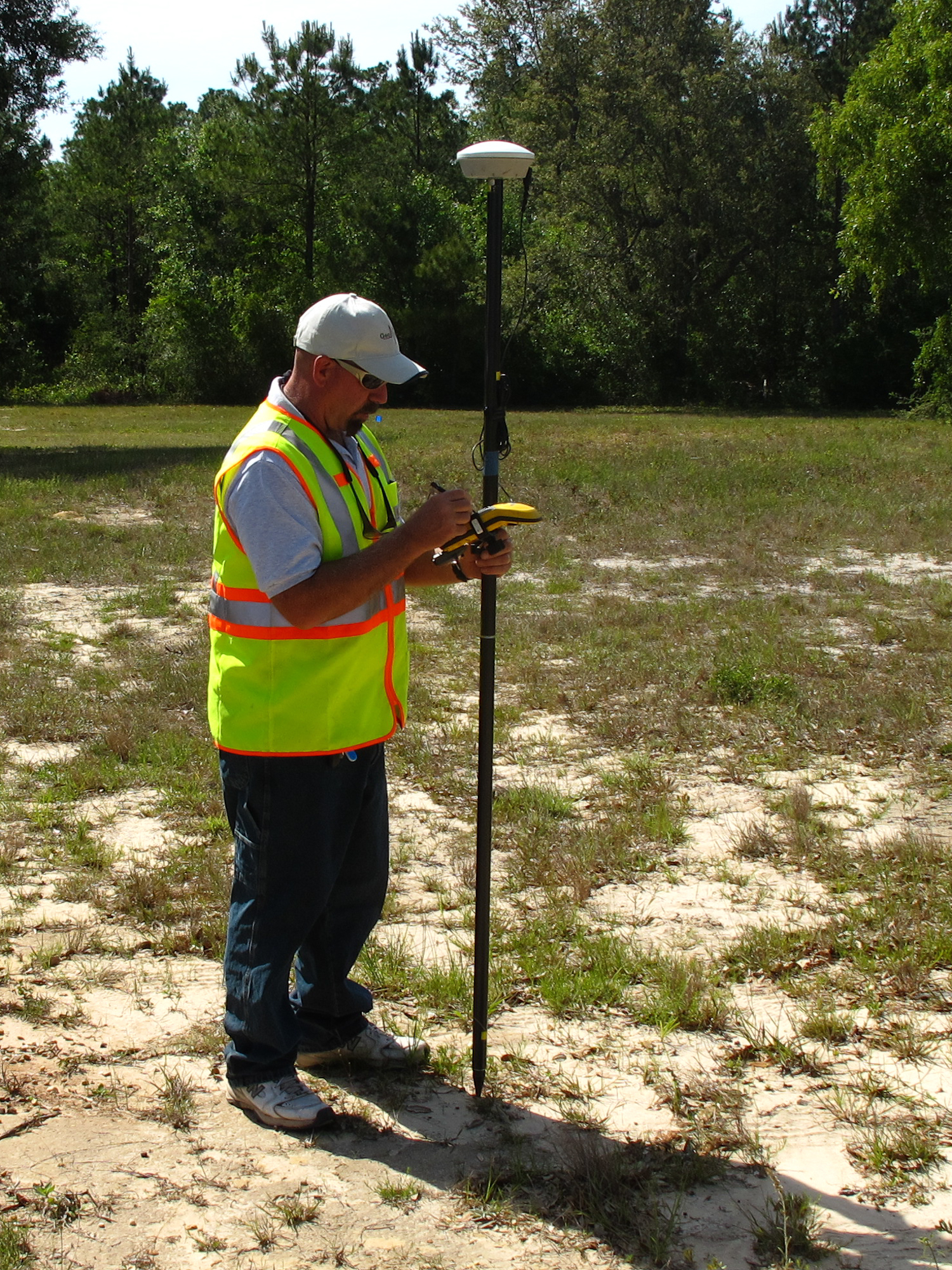 Using a GeoXH GPS to Record Anomaly Locations